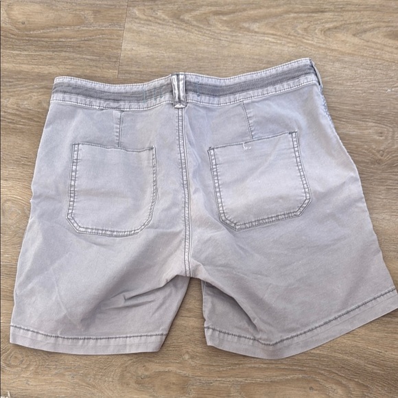 Hei Gray Cargo Shorts - Picture 3 of 6